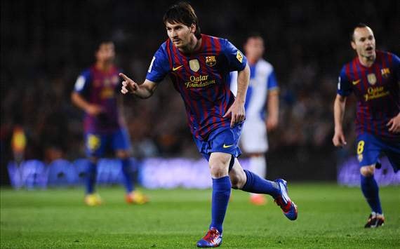 Messi băng băng về đích trong cuộc đua 