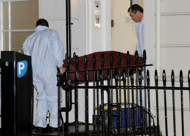 Anh quốc mở lại vụ án điệp viên chết trong túi xách: Chết vì khổ dâm hay giết người diệt khẩu?