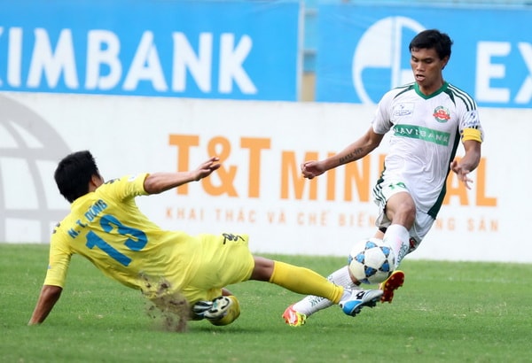 N.Sài Gòn 2-0 HN.T&T: Thầy trò Thanh Hùng lại hụt hơi