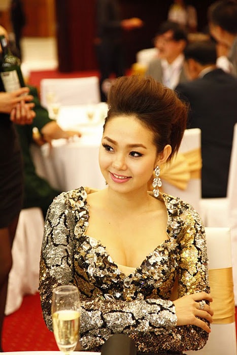 Minh Hằng 