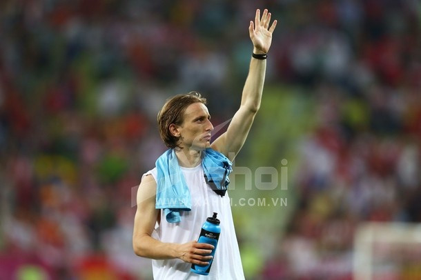 GDANSK, POLAND - JUNE 18:  Luka Modric of Croatia waves to the fans after the UEFA EURO 2012 group C match between Croatia and Spain at The Municipal Stadium on June 18, 2012 in Gdansk, Poland.
