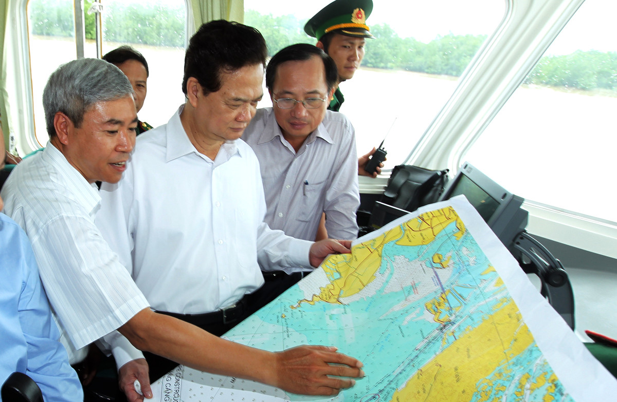 Thủ tướng Nguyễn Tấn Dũng tiếp xúc cử tri huyện đảo Cát Hải - Hải Phòng