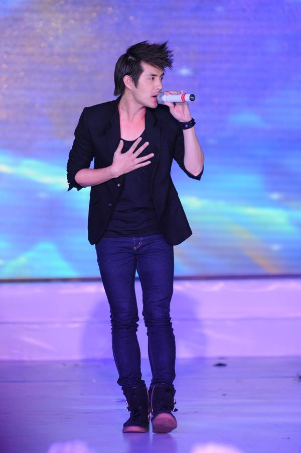 Dàn sao dự Miss Ngôi Sao 2012: Sắc đầm đen, trắng lên ngôi Dàn sao dự Miss Ngôi Sao 2012: Sắc đầm đen, trắng lên ngôi