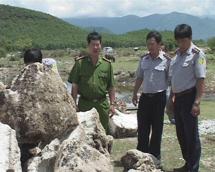 Khánh Hòa: Báo động nạn khai thác san hô trái phép ở Vạn Ninh