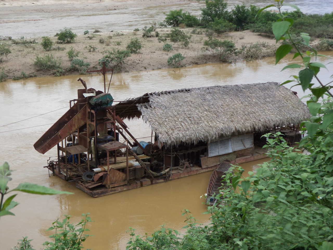 Quỳ Châu (Nghệ An): Khai thác vàng làm ô nhiễm nguồn nước sinh hoạt