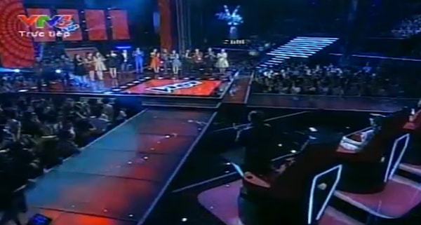 The Voice kết quả Liveshow 1: Nước mắt lã chã rơi khi kẻ ở, người đi