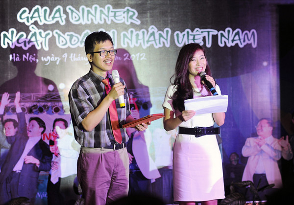 Thu Hương đẹp mặn mà trong lễ kỷ niệm ngày Doanh nhân Việt Nam
