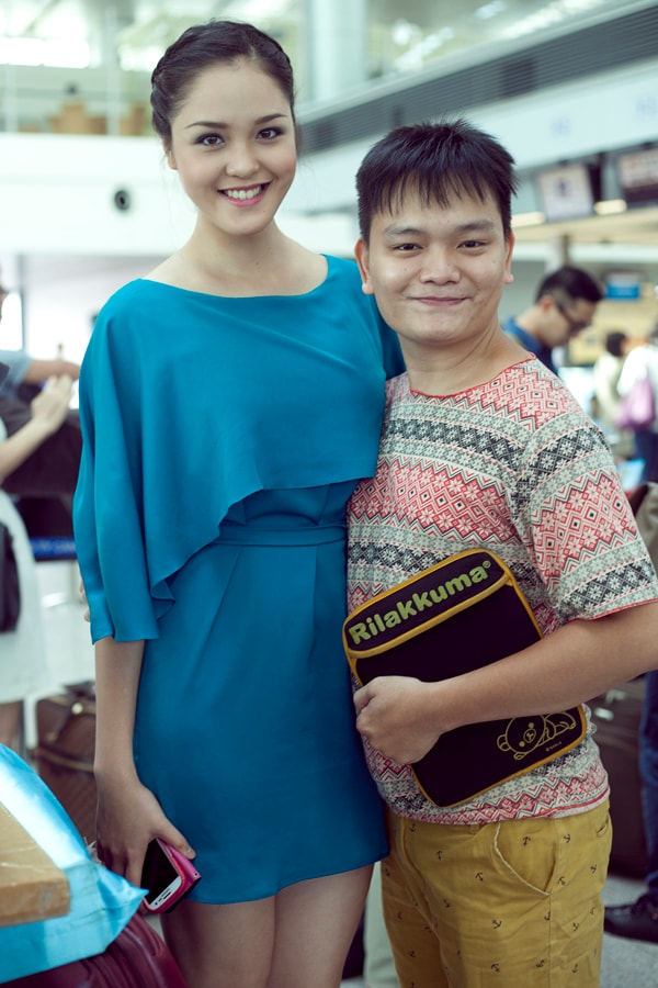 Á hậu Hoàng Anh tươi tắn lên đường dự thi Miss Earth