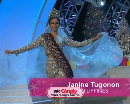 Miss Universe 2012: Diễm Hương ghi điểm với áo dài Việt đêm trình diễn trang phục dân tộc