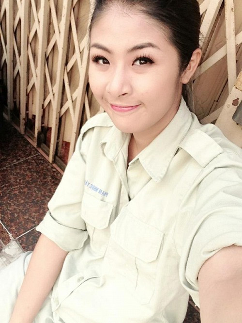 Hoa hậu Ngọc Hân hóa cô lao công nhí nhảnh
