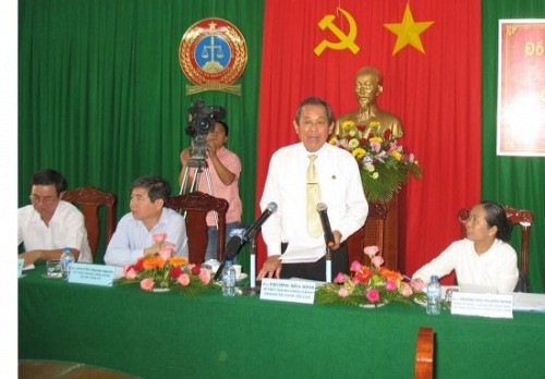 Chánh án TANDTC Trương Hòa Bình làm việc với TAND tỉnh Bến Tre