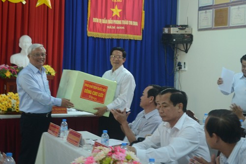 Phó Chủ tịch Quốc hội Uông Chu Lưu thăm và làm việc tại TAND TP Cà Mau
