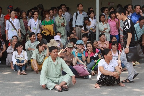 Ban nhạc AMIGOS: Mang yêu thương đến Bệnh viện TW Huế