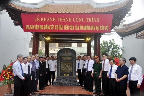 Khánh thành công trình xây dựng Bia ghi dấu địa điểm xét xử đầu tiên của hệ thống TAND