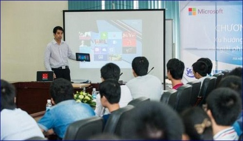 Microsoft mo du an Ytic, du an trang bi kien thuc cho thanh nien, YTIC giup thanh nien khoi nghiep