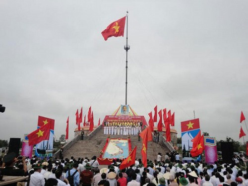 Quảng Trị long trọng tổ chức Lễ Thượng cờ “Thống nhất non sông” và đón nhận Bằng xếp hạng di tích quốc gia đặc biệt