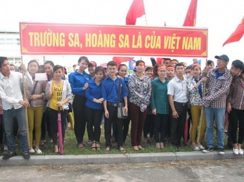 Thanh Hoá: Hàng ngàn sinh viên mít tinh phản đối Trung Quốc 