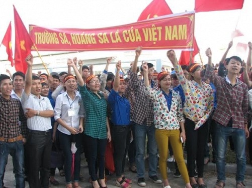 Thanh Hoá: Hàng ngàn sinh viên mít tinh phản đối Trung Quốc 