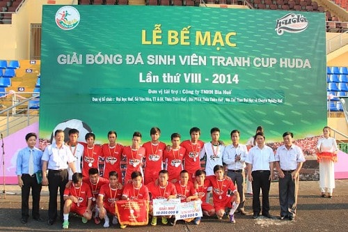 Chung kết giải bóng đá sinh viên miền Trung 2014: Sau 8 lần dự giải, Cúp Huda đã về xứ Nghệ