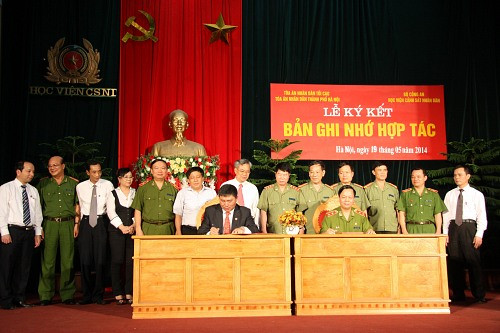 TAND TP Hà Nội ký kết hợp tác với Học viện Cảnh sát nhân dân: Tăng cường hợp tác trong giáo dục, đào tạo và tuyên truyền phổ biến pháp luật
