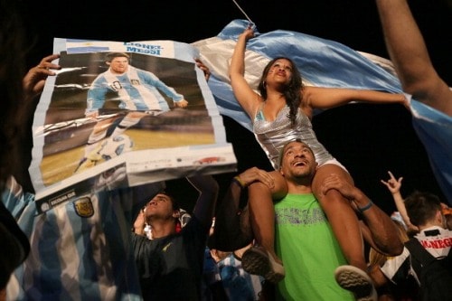 Argentina 2-1 Bosnia: Gọi tên Messi