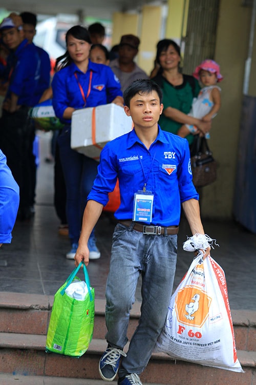 Mùa tuyển sinh, Sĩ tử tấp nập đổ về thủ đô