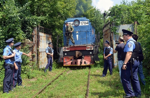 Đoàn tàu chở thi thể các nạn nhân vụ máy bay MH-17 đã tới Kharkov 