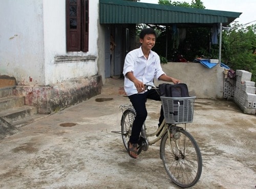 Những thủ khoa đầu tiên với thành tích đáng nể