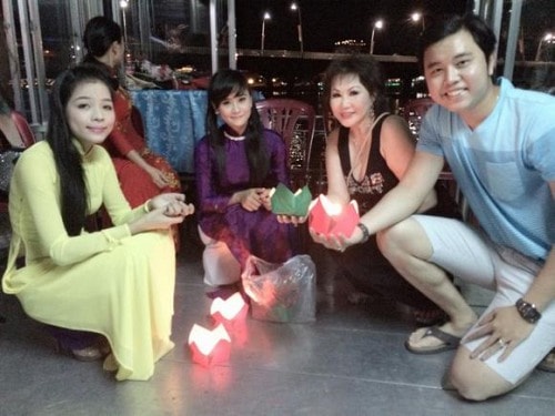 vu hoang viet, yvonne thuy hoang, vu hoang viet va bo gia, bo gia ty phu, ky niem 2 nam yeu nhau, du lich hue