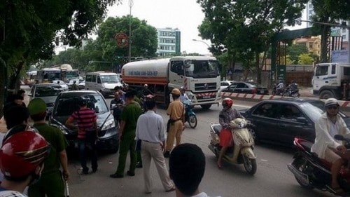 tim thay xac chi huyen, vu cat tuong, vu dam chet nguoi trong xe ôt, mua ban tre em o chua bo de, dong dat o Trung Quoc, dam chet nguoi, vu an tham my vien cat tuong