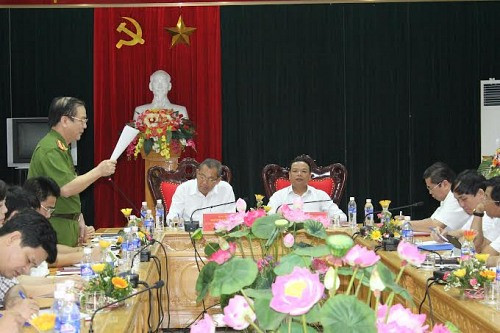 Chánh án TANDTC Trương Hòa Bình: Tòa án 2 cấp tỉnh Thanh Hóa tăng cường xét xử lưu động, nâng cao chất lượng xét xử 