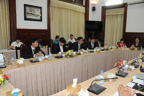 Lãnh đạo TANDTC trao đổi kinh nghiệm xây dựng pháp luật với Đoàn đại biểu Bộ Tư pháp Lào