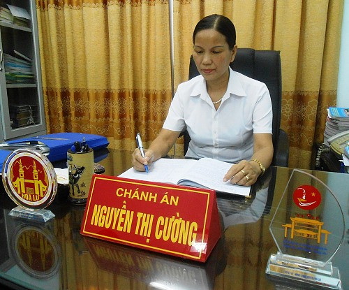 Nữ Thẩm phán điển hình tiên tiến của Tòa án huyện Hoa Lư