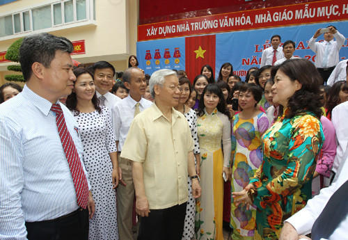 Tổng Bí thư Nguyễn Phú Trọng dự lễ khai giảng năm học mới 