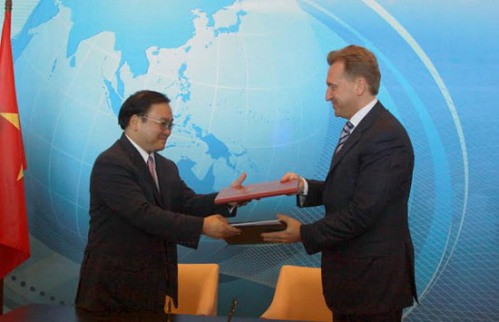 Tăng cường quan hệ hợp tác kinh tế-thương mại Việt - Nga 