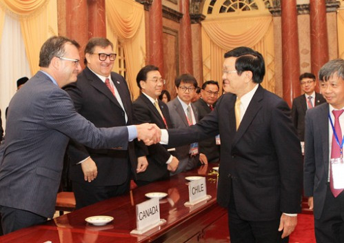 Chủ tịch nước Trương Tấn Sang tiếp các trưởng đoàn dự Hội nghị Bộ trưởng APEC