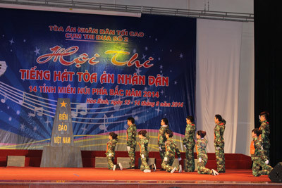 Tưng bừng Hội thao - Hội thi tiếng hát của TAND 14 tỉnh miền núi phía Bắc 