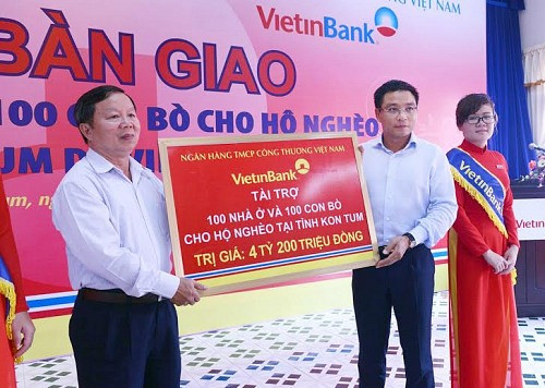 VietinBank trao tặng nhà và bò cho hộ nghèo Kon Tum
