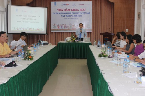 Tọa đàm khoa học về quyền nuôi con nuôi của người đồng tính, song tính và chuyển giới (LGBT) tại Việt Nam diễn ra chiều ngày 23/9/2014 tại Hà Nội.