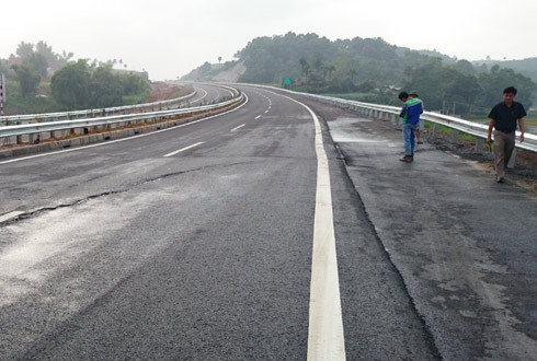 VEC lý giải về rạn nứt tại đường cao tốc Nội Bài - Lào Cai