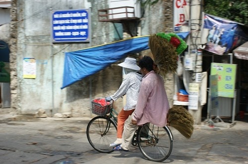 Cổ tích đôi vợ chồng mù bán chổi