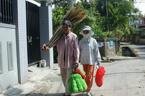 Cổ tích đôi vợ chồng mù bán chổi