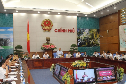 Phó Thủ tướng Nguyễn Xuân Phúc chủ trì Hội nghị trực tuyến toàn quốc về bảo đảm ATGT