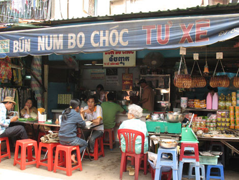 Duy nhất ở Sài Gòn mới có… chợ Campuchia.