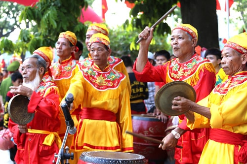 Rồng Thăng Long quần tụ chào mừng ngày Giải phóng Thủ đô