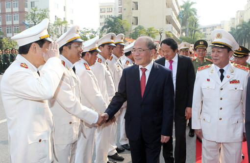 Chủ tịch Quốc hội Nguyễn Sinh Hùng dự khai giảng tại Học viện Cảnh sát nhân dân