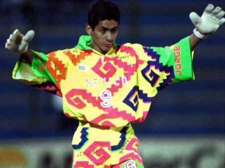 Chân dung 10 thủ môn “dị” nhất làng túc cầu (P2): Jorge Campos