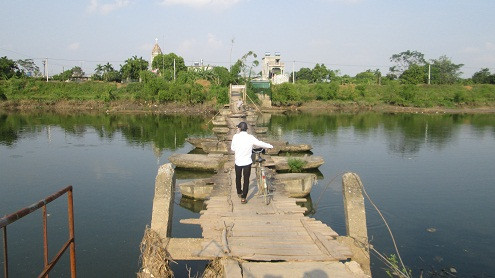 Hà Nam: Dân khổ vì ...cây cầu