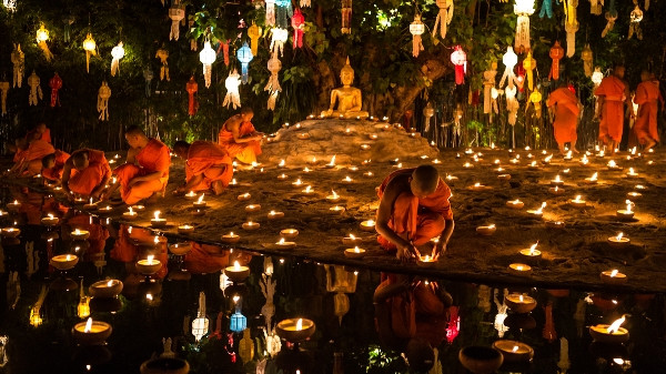 Dự lễ hội Loy Krathong lung linh tại đất nước chùa tháp 