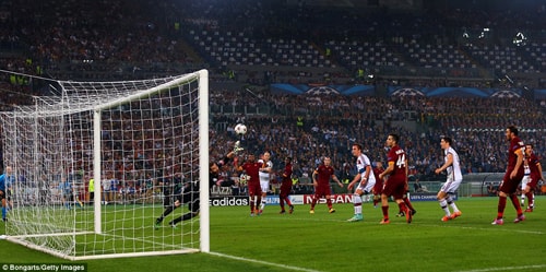 Thua  Bayern Munich 1-7:  AS Roma gặp ác mộng kinh hoàng trên sân Olimpico